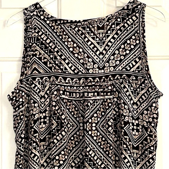 CUPIO Tunic Blouse High/low Sleeveless Button up front Pull over Large - Picture 9 of 9